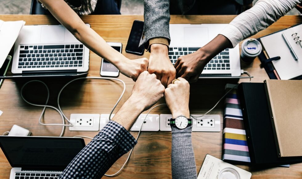 proveedor de servicios unificado de telefonía, fibra, energía y seguridad